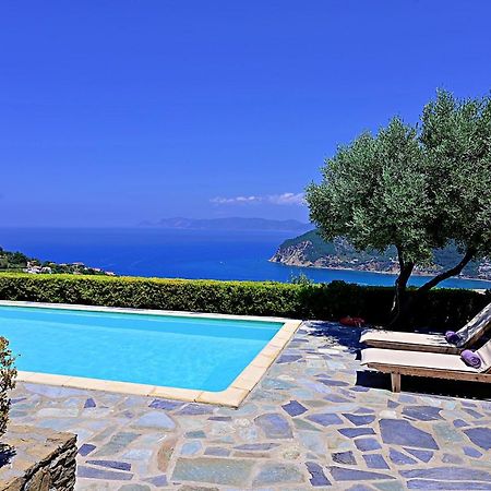 Erato Villa Skopelos Town Exterior photo